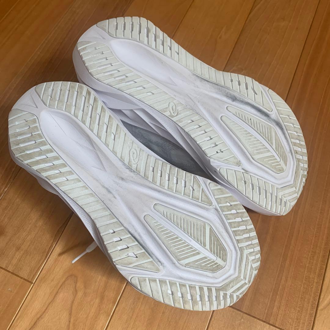 《美品》アシックス NOVABLAST 5 メンズ25.0 ランニングシューズ