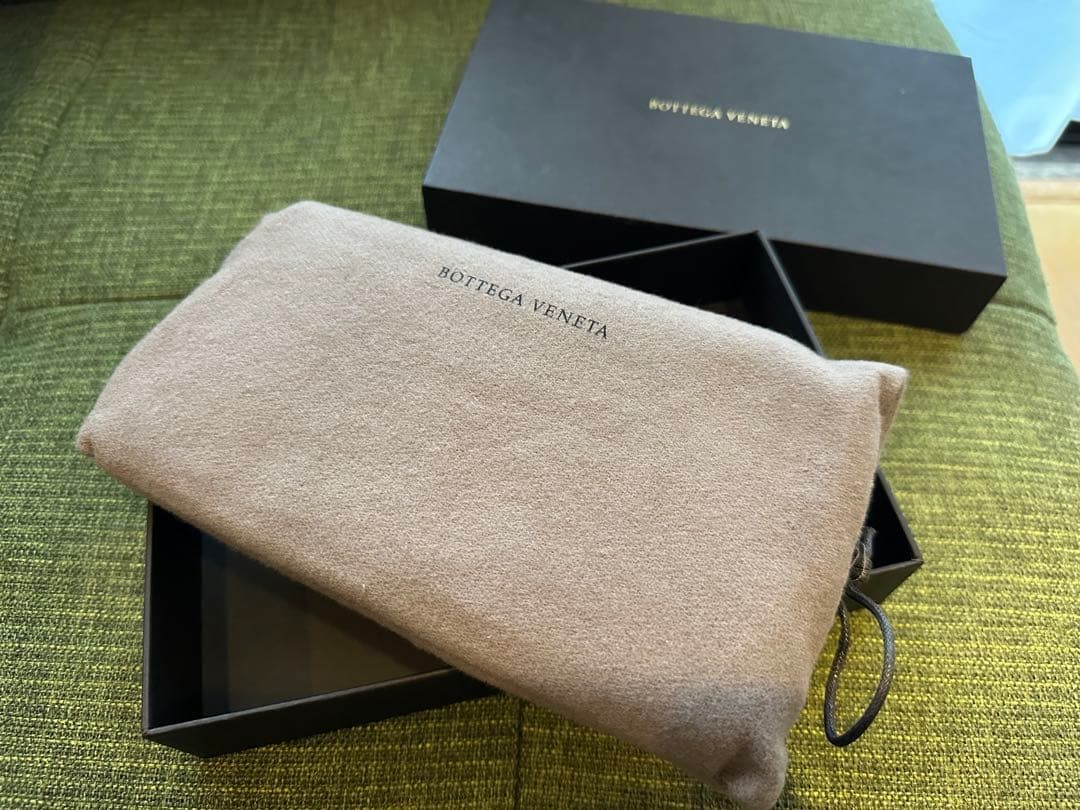 未使用品 ボッテガ・ヴェネタ イントレチャート　ダークゴールド長財布