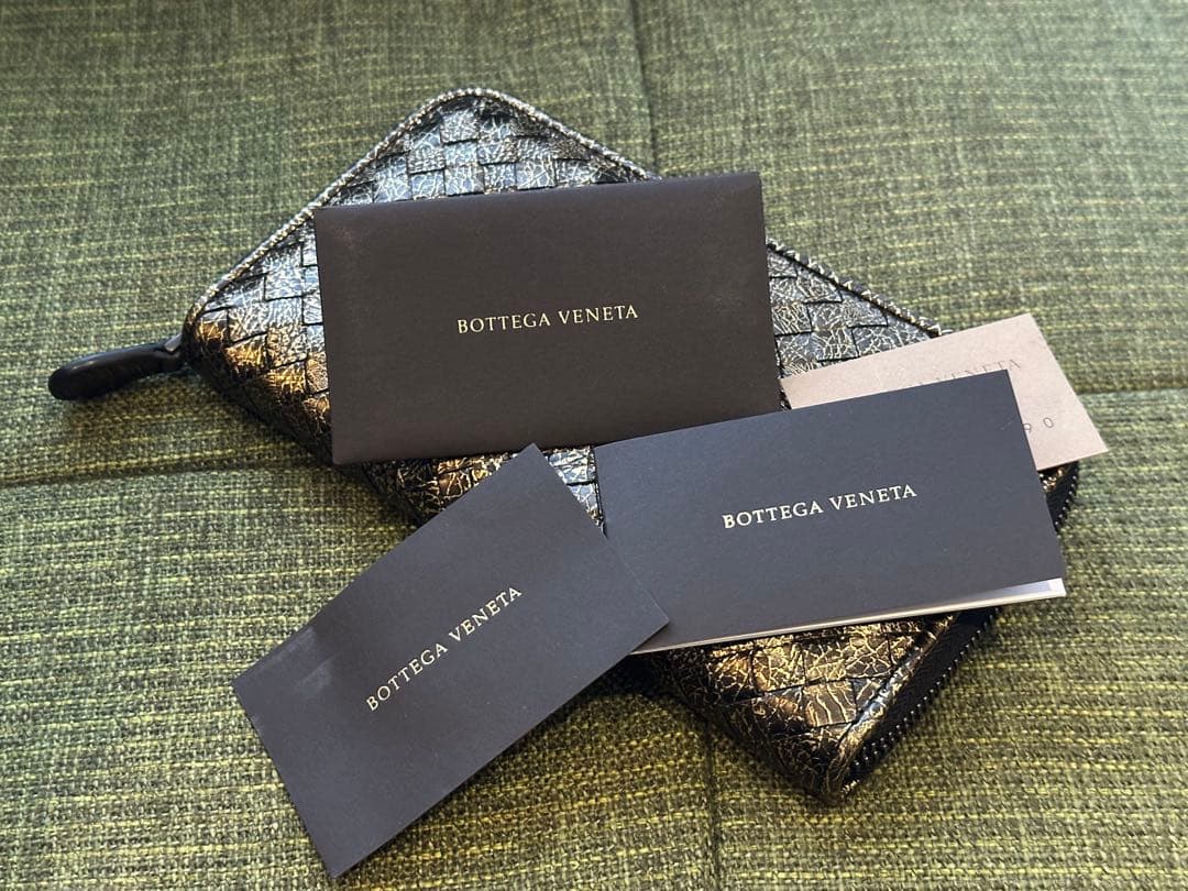 未使用品 ボッテガ・ヴェネタ イントレチャート　ダークゴールド長財布