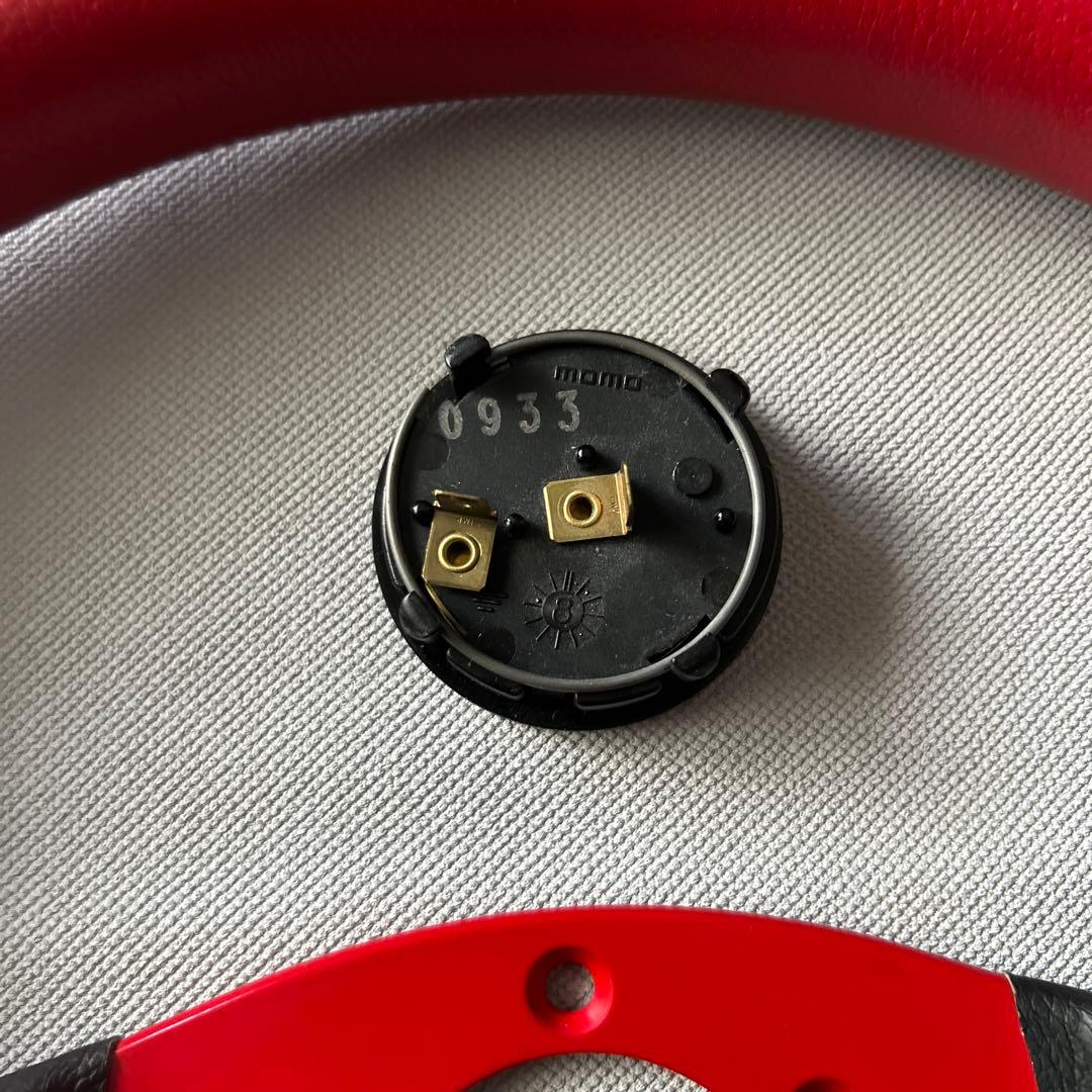 MOMO スポーツステアリング コマンド レッド/ブラック