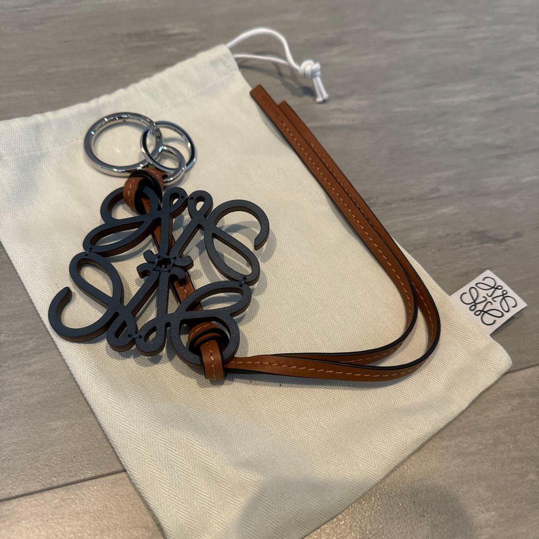 LOEWE ロエベチャーム