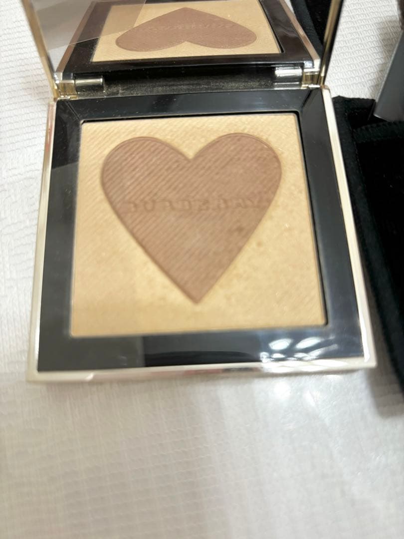 東急限定 バーバリー イルミネイティング ブロンザー - メルカリ