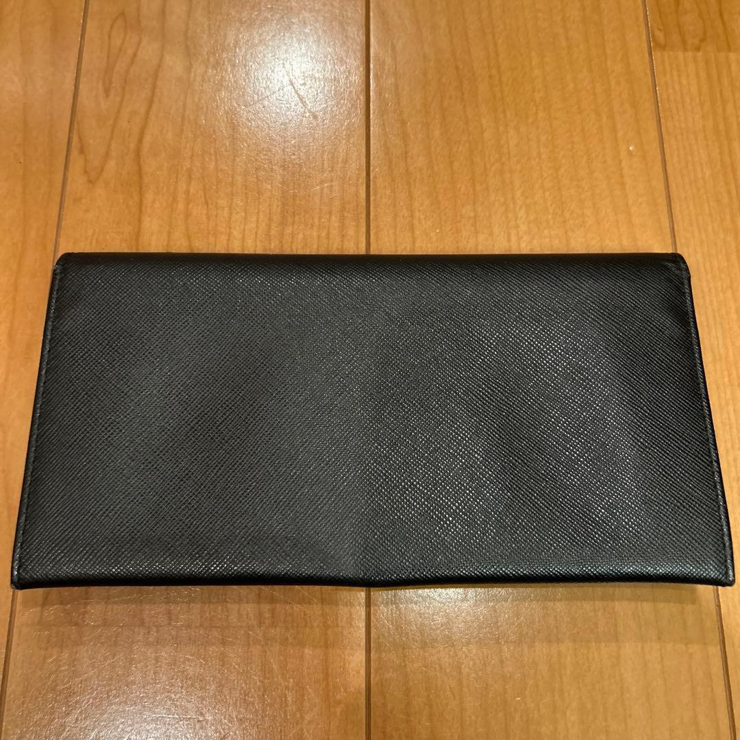 サルヴァトーレ フェラガモ 長財布 ガンチーニ 黒
