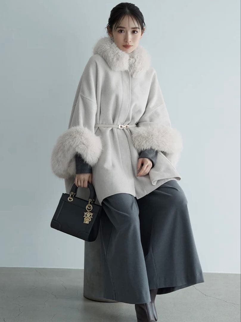 SNIDEL スナイデル ファー付きミドルケープコート - メルカリ