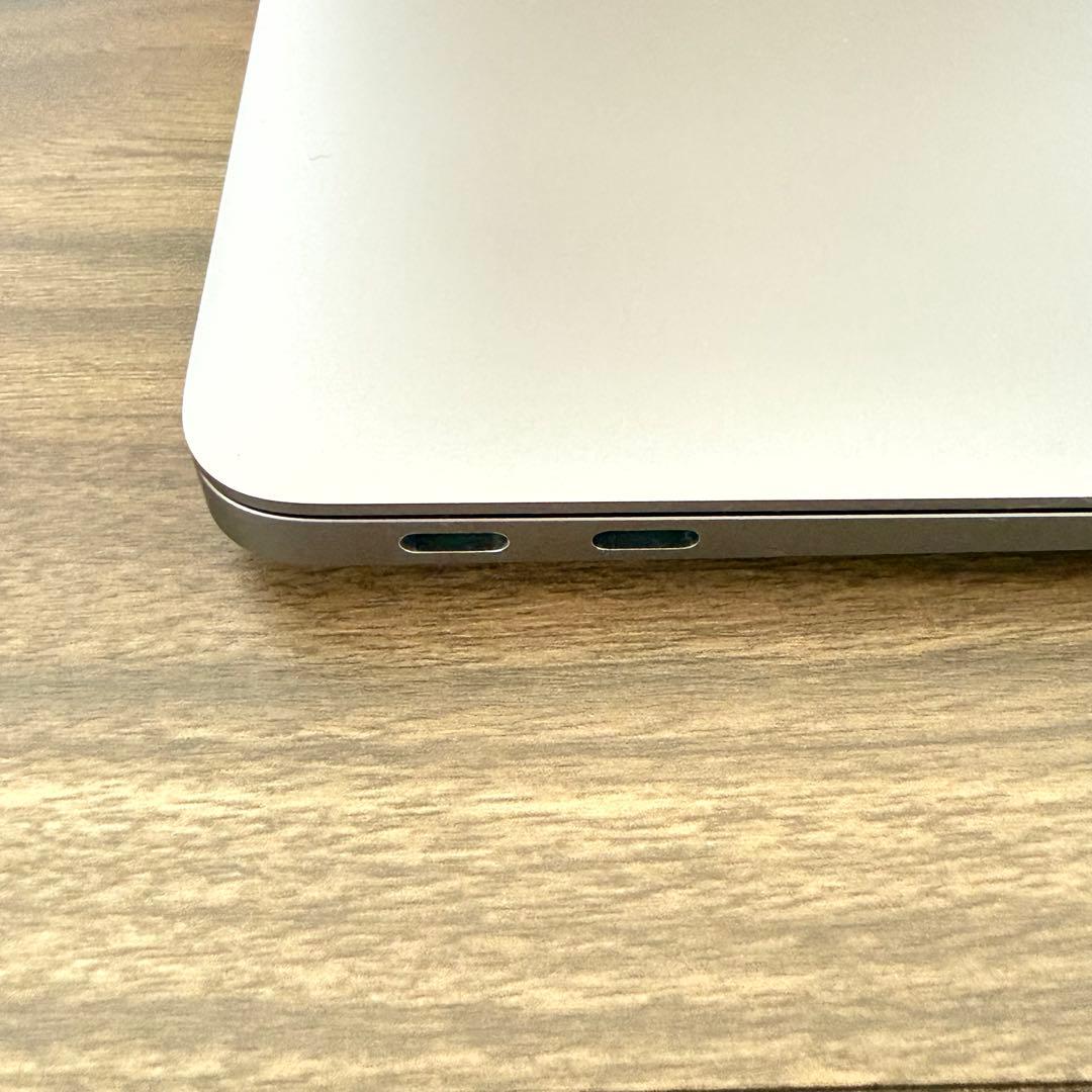 【超美品】MacBook Air 2018 13インチ
