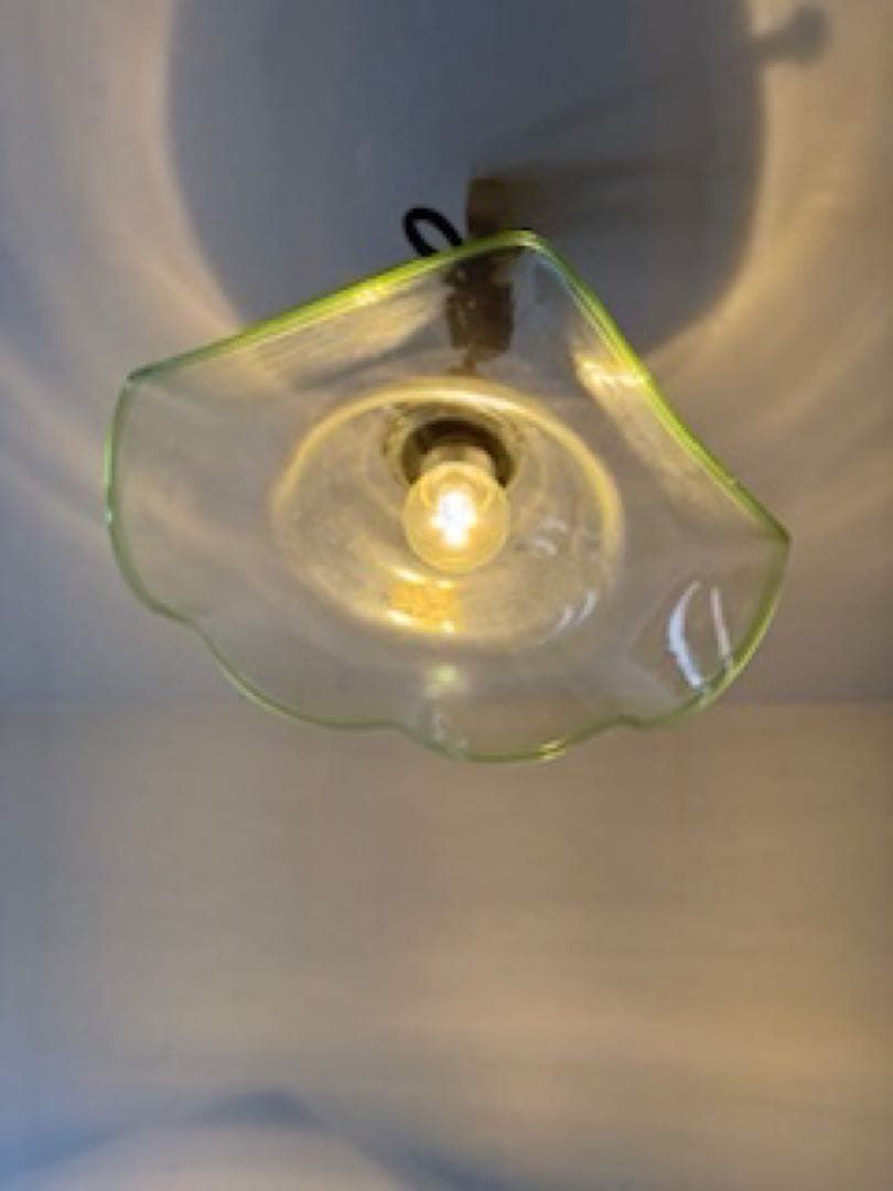 *️⃣プロフ必読！アンティーク 花リム ペンダントライト 透明・緑の縁 ガラス②