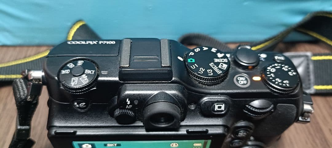 Nikon COOLPIX P7100（デジタルカメラ）※ジャンク