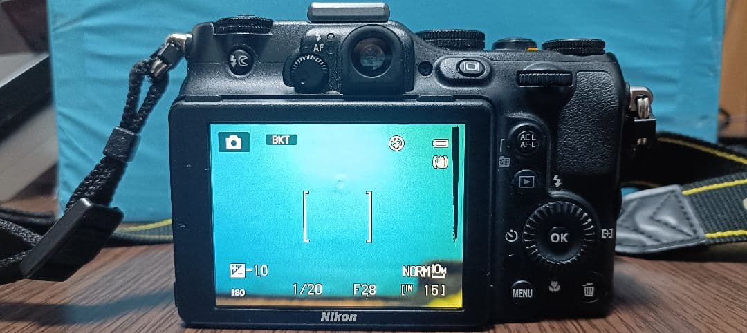 Nikon COOLPIX P7100（デジタルカメラ）※ジャンク