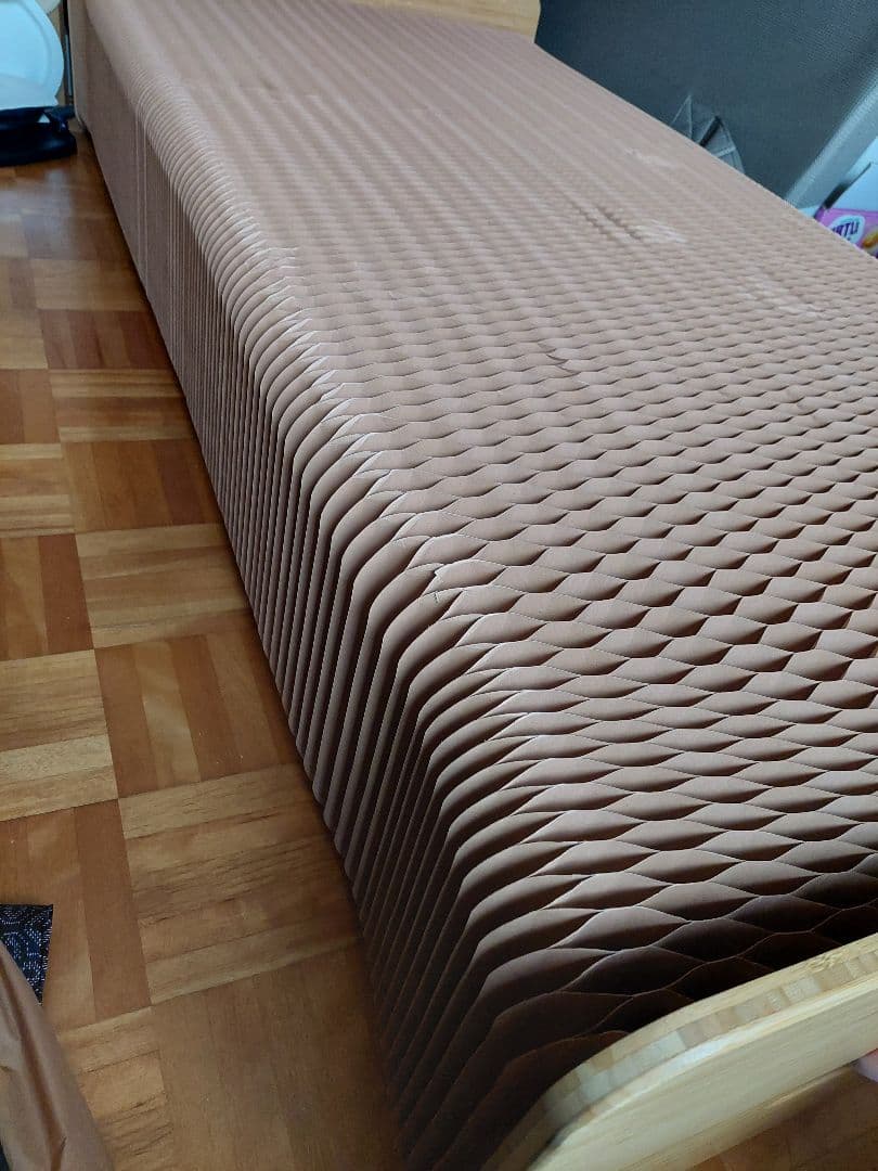 in paper 折り畳み アコーディオン ペーパーベッド フレームのみ