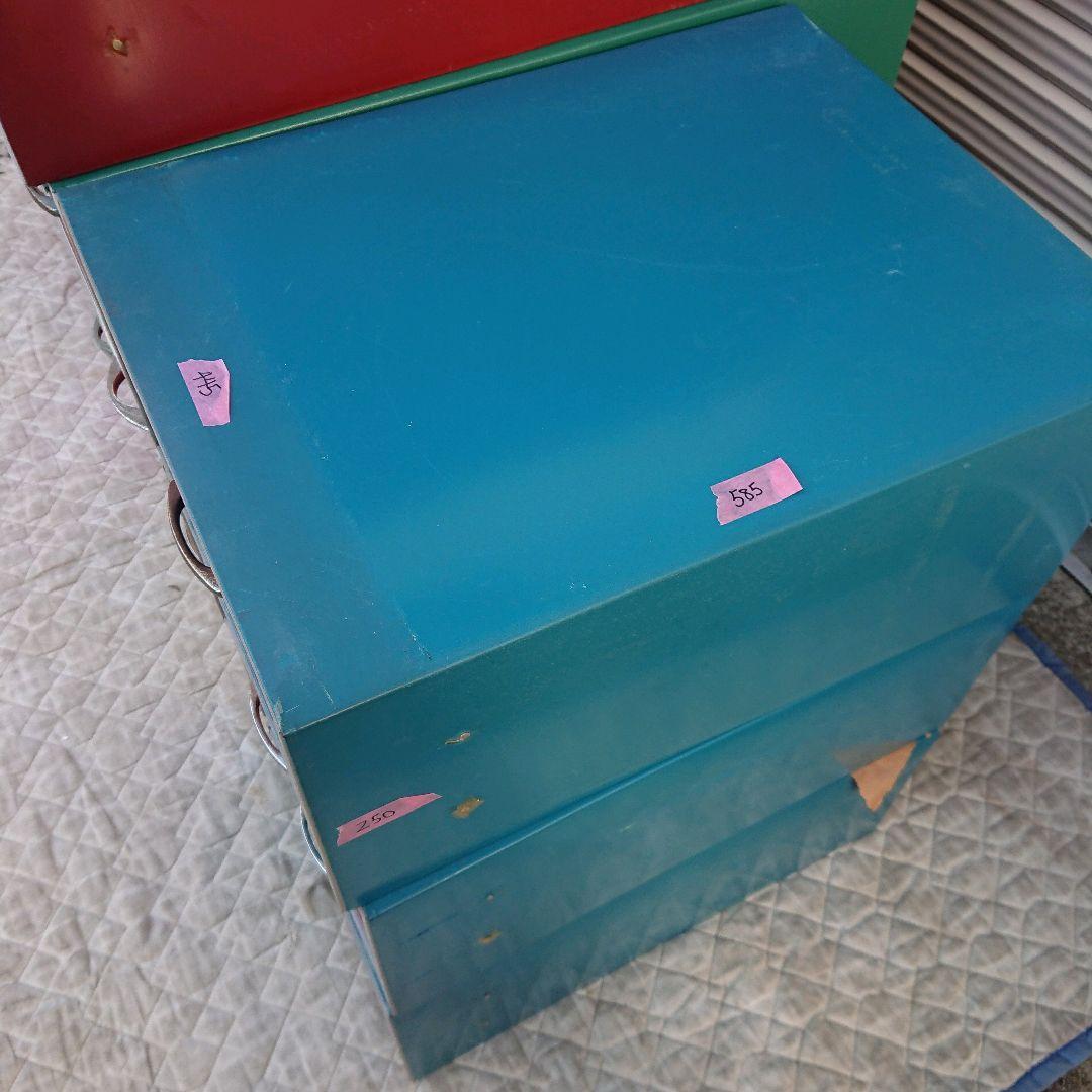 ブリキ 衣装ケース 収納