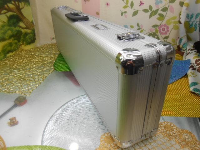 (送料無料)12.000円　沖縄三線専用　一丁入アルミハードケース　三線は別売り