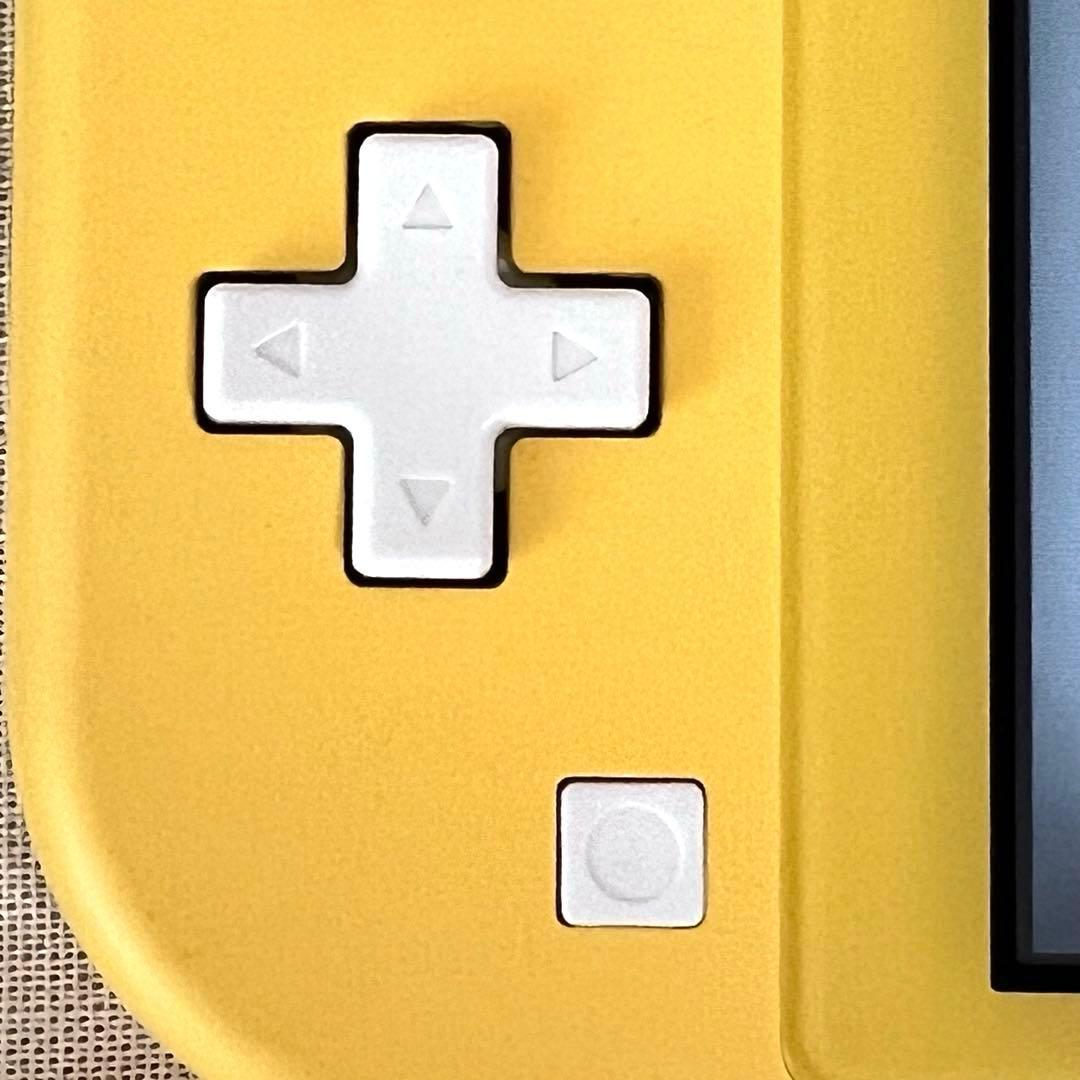 【美品・動作確認済み】Switchライト（イエロー）スティックカバー、イヤホン付