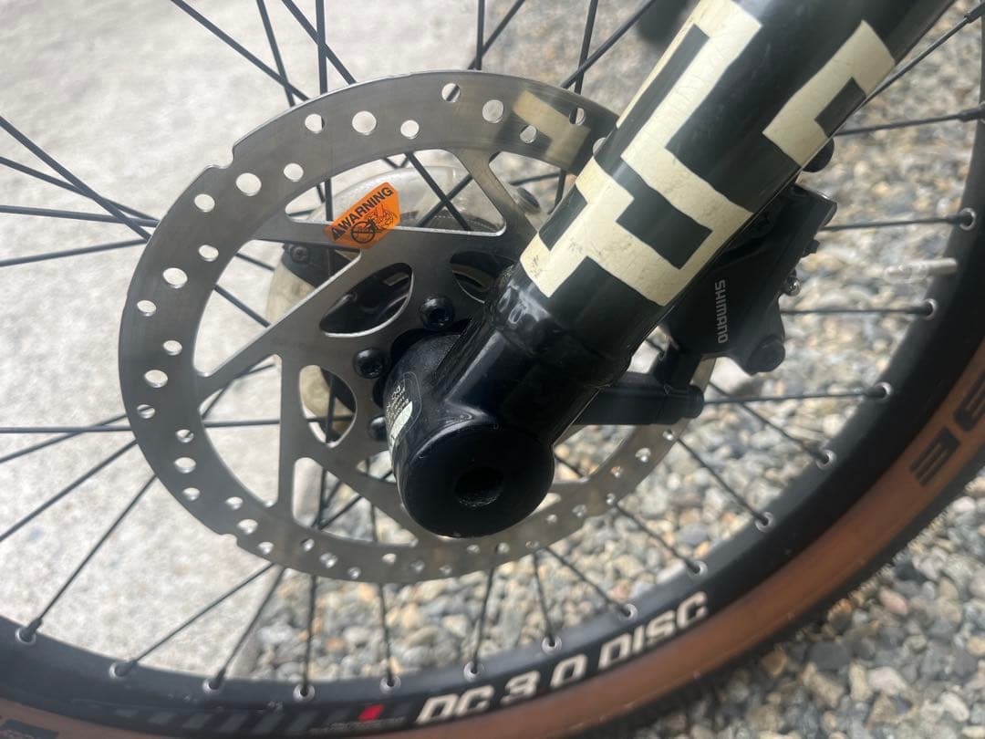 キャノンデールフーリガン9 サクラピンク油圧ブレーキ他カスタム多数