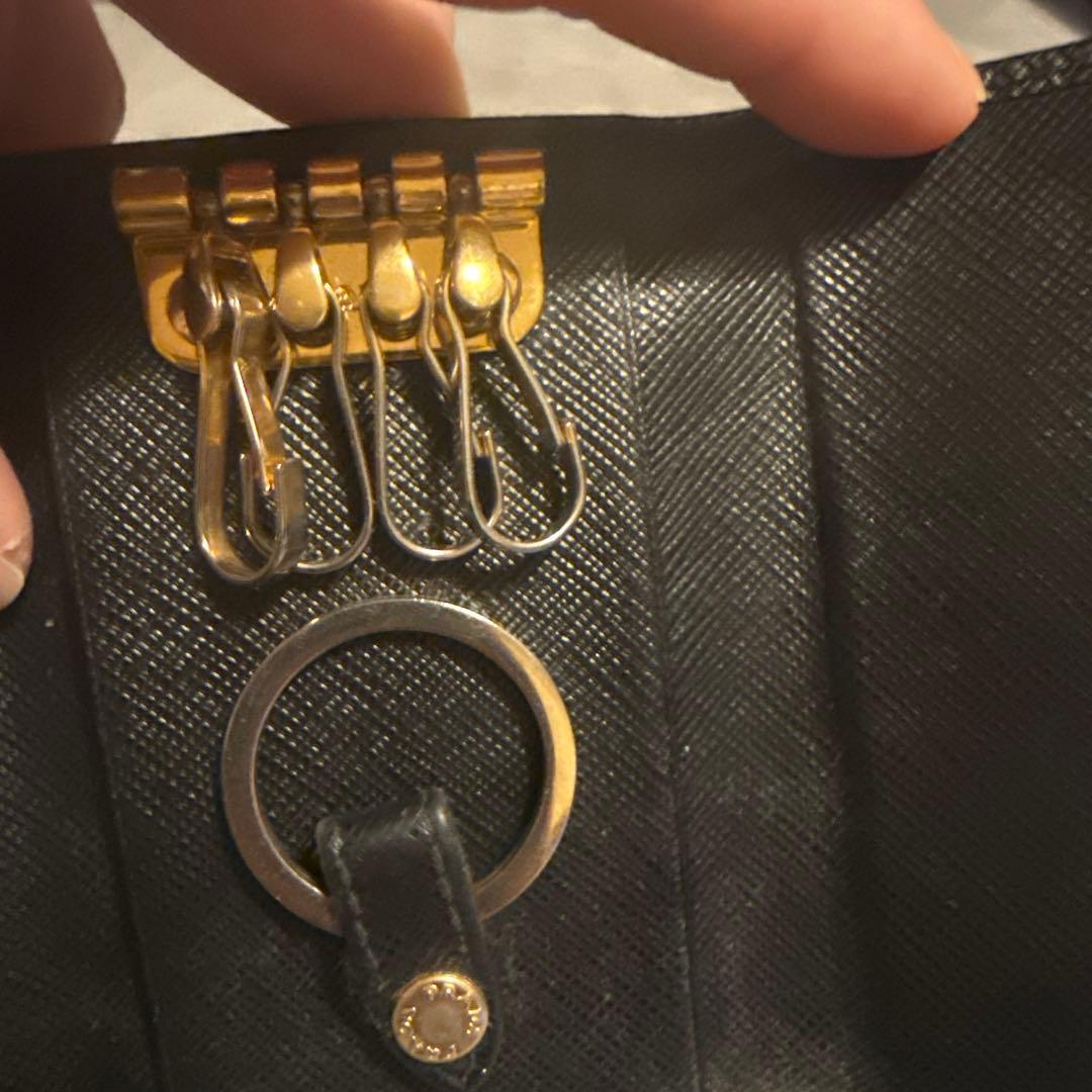 値下げ不可！PRADA ブラック レザー キーケース