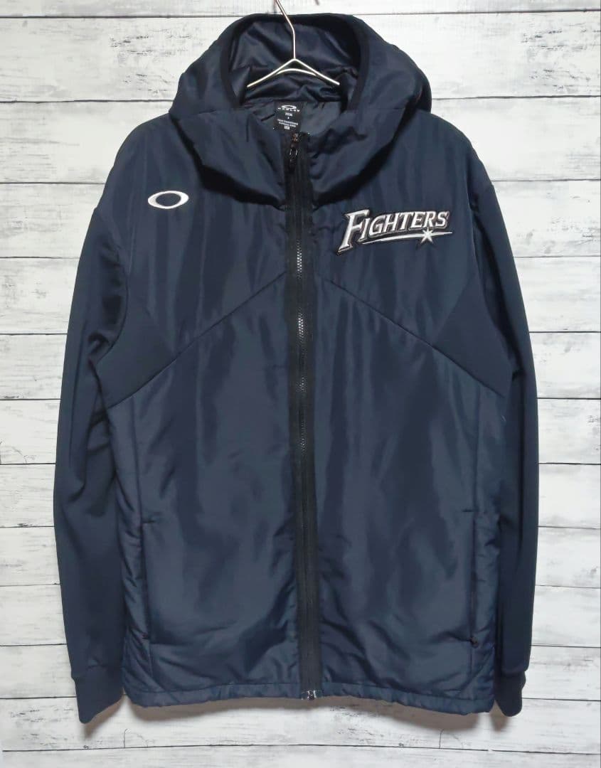 ひ*ろ様 オークリー　日本ハムファイターズ　ジャケット　中綿入り　npb　xxx