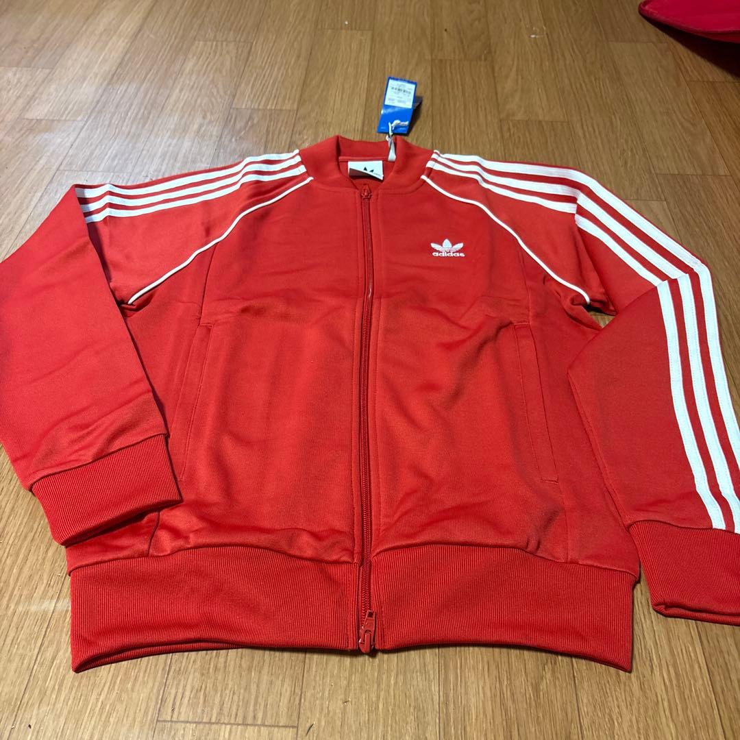 新品未使用adidas レッド ジップアップジャケット