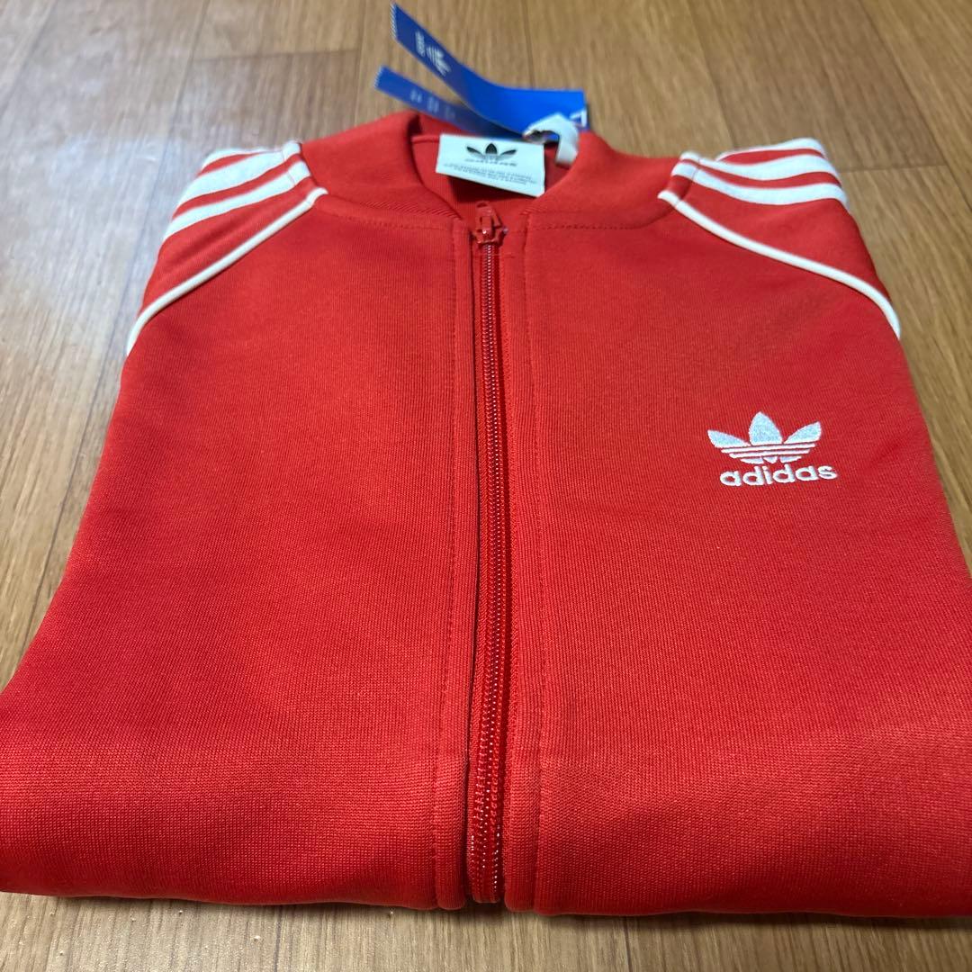 新品未使用adidas レッド ジップアップジャケット