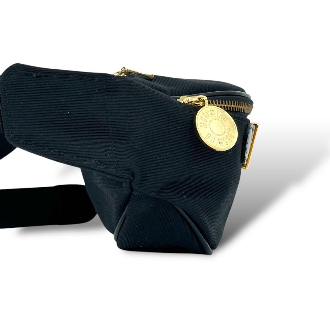 希少 未使用級 モスキーノ ビックロゴ ウエストバッグ ボディバッグ G金具