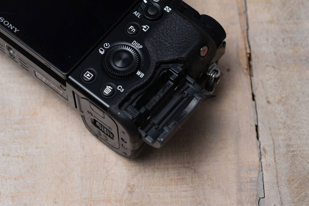 f*1様 SONY α7s初代　ミラーレスカメラ