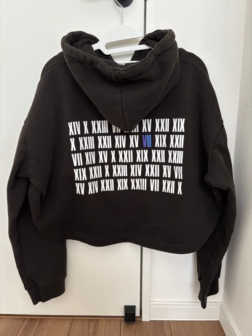 トラジャ Travis Japan VIIsual パーカー - メルカリ