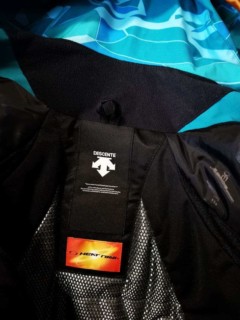 ☆即発送☆デサント　メンズXO スキーウェア　エメラルドグリーン　上下セット