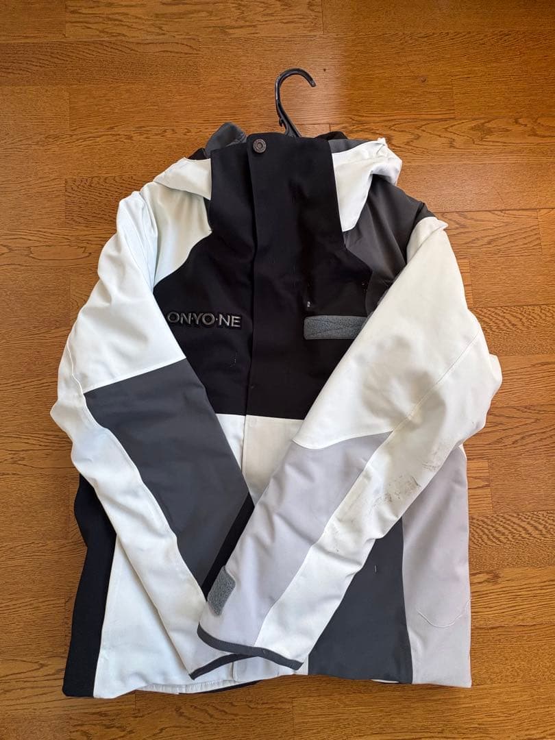 ONYONE スキーウェア フード付き