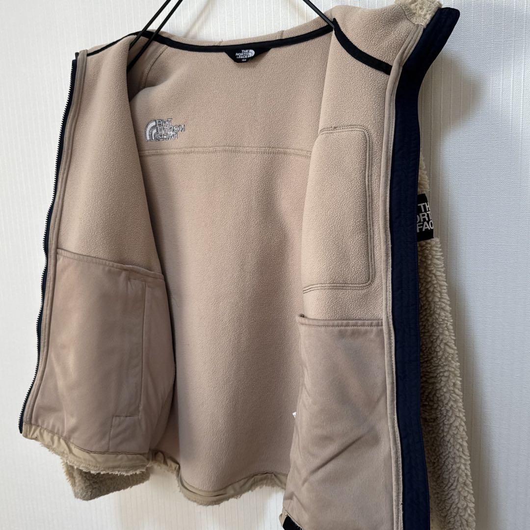 【刺繍ロゴ&肩ロゴ】ノースフェイス　フリースジャケット　キッズ150　ベージュ