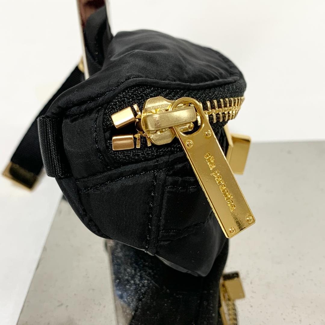 新品タグ付　シータパランティカ　ボディバッグ　ポーチ　ナイロン　ゴールド金具　黒