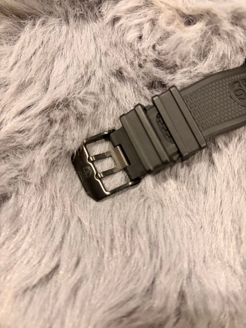 Luminox 3505.GP.SET 限定版 ゴールド文字盤 シリアルナンバー - メルカリ