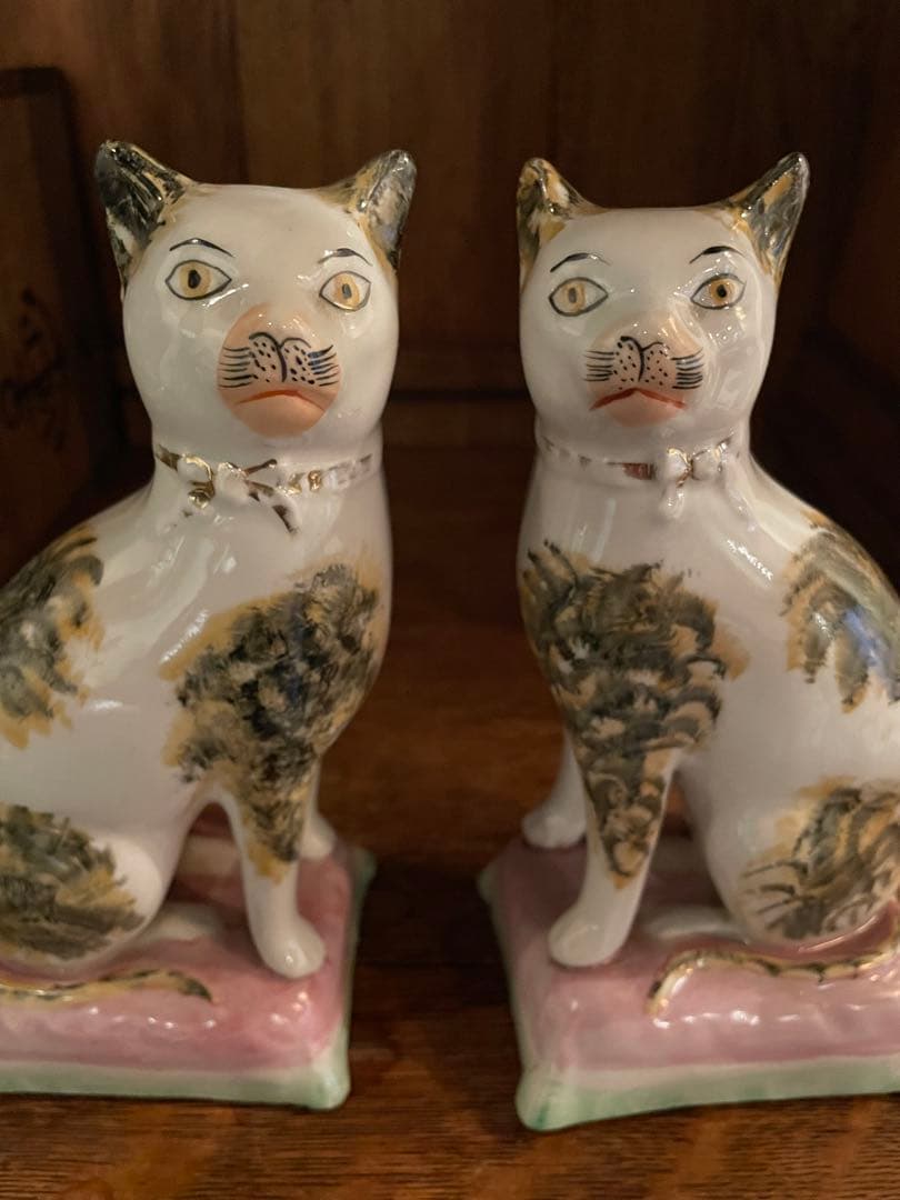 アンティーク雑貨 ANTIQUE STAFFORDSHIRE POTTERY SEATED CAT