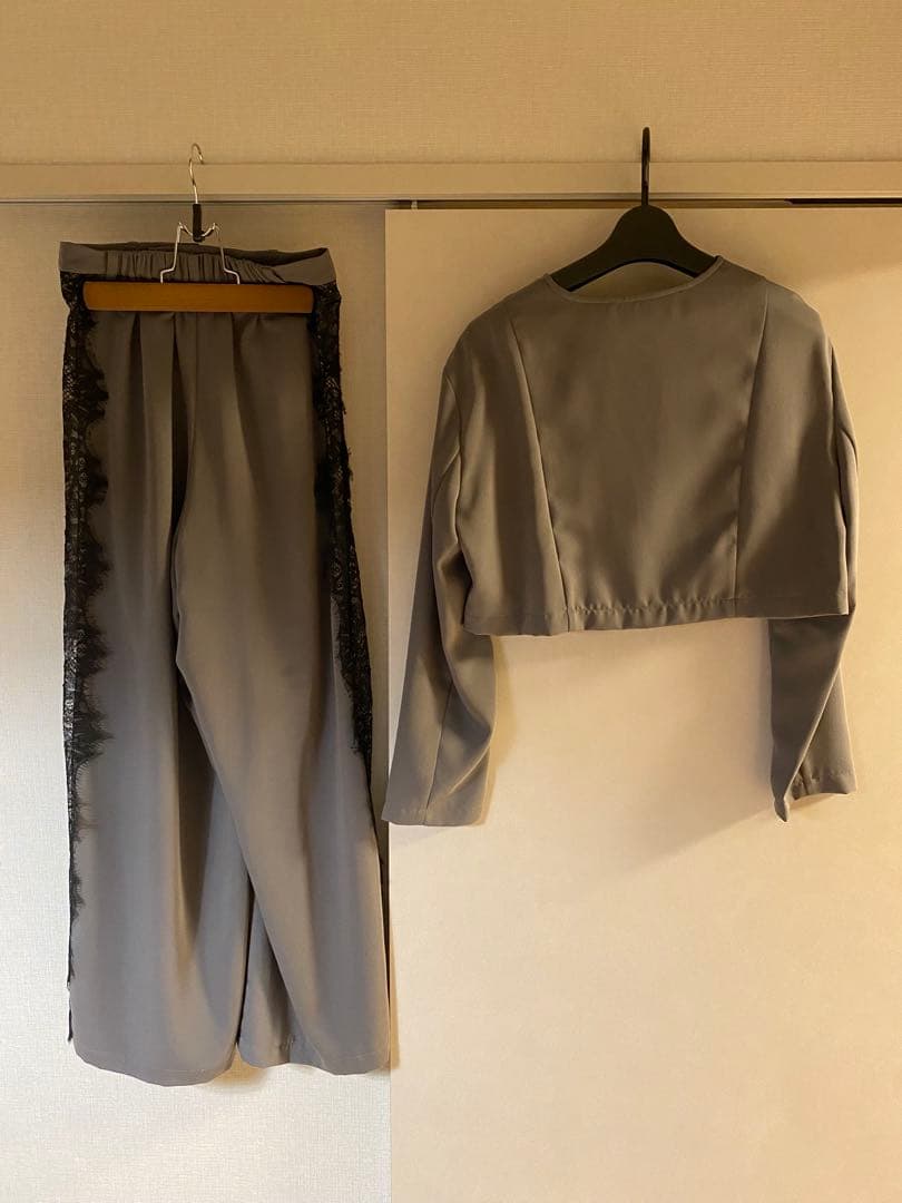 セットアップパンツドレス　アシメデザインジャケット&サイドレースパンツ