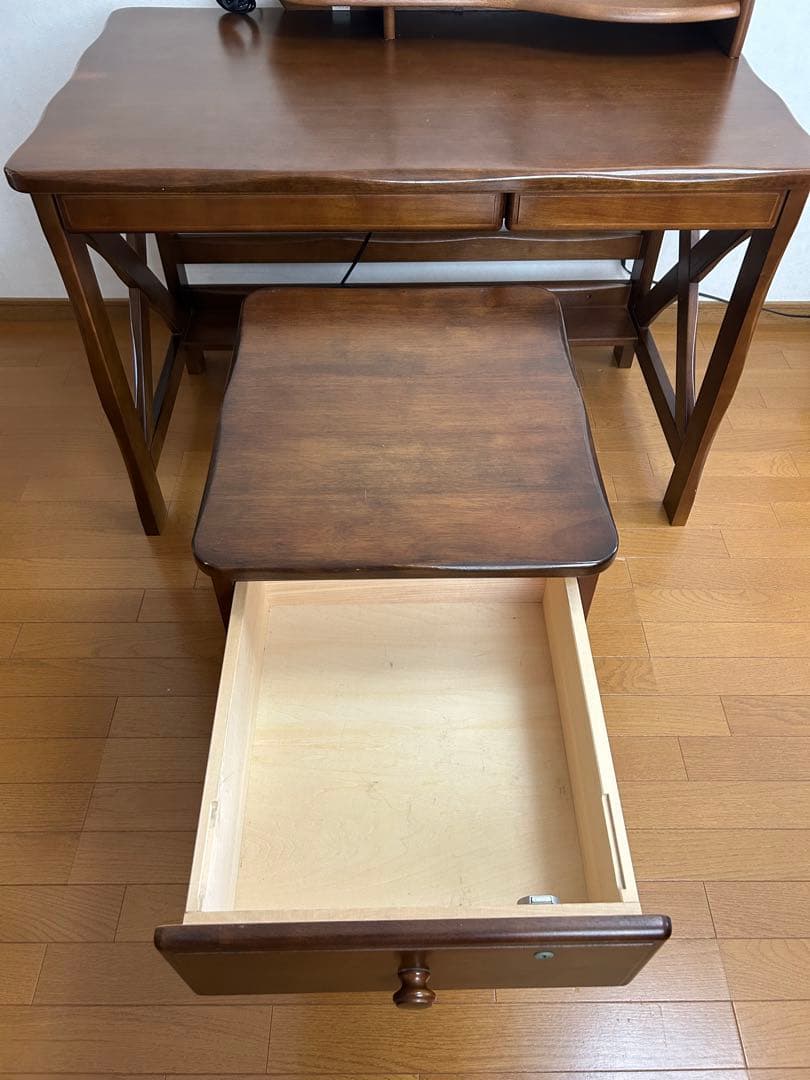 カリモク　学習机3点セット【机】