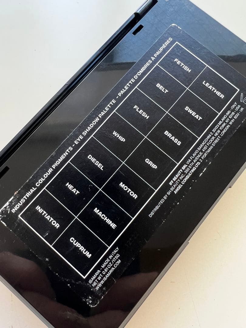 【マスカラ付】限定isamaya アイシャドウパレット