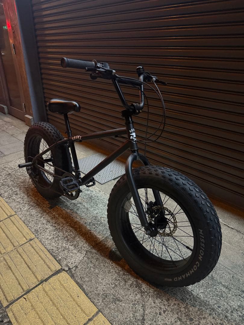引き取り・対面限定】bronx 20インチ ファットバイク7段変則ギア