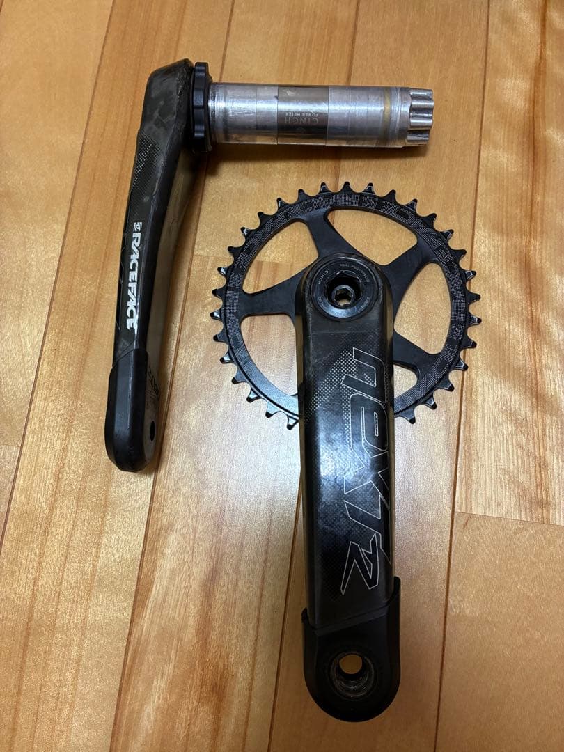 Race face カーボンクランク2本セット パワーメータ仕様 BB他付属