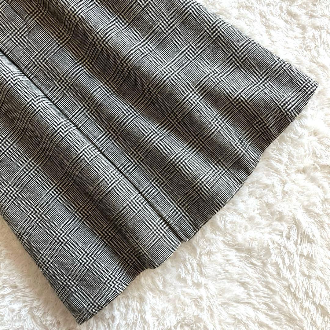 【美品】ヤンチェオンテンバール　高級ウールリバーシブルコート　モノトーンアート柄