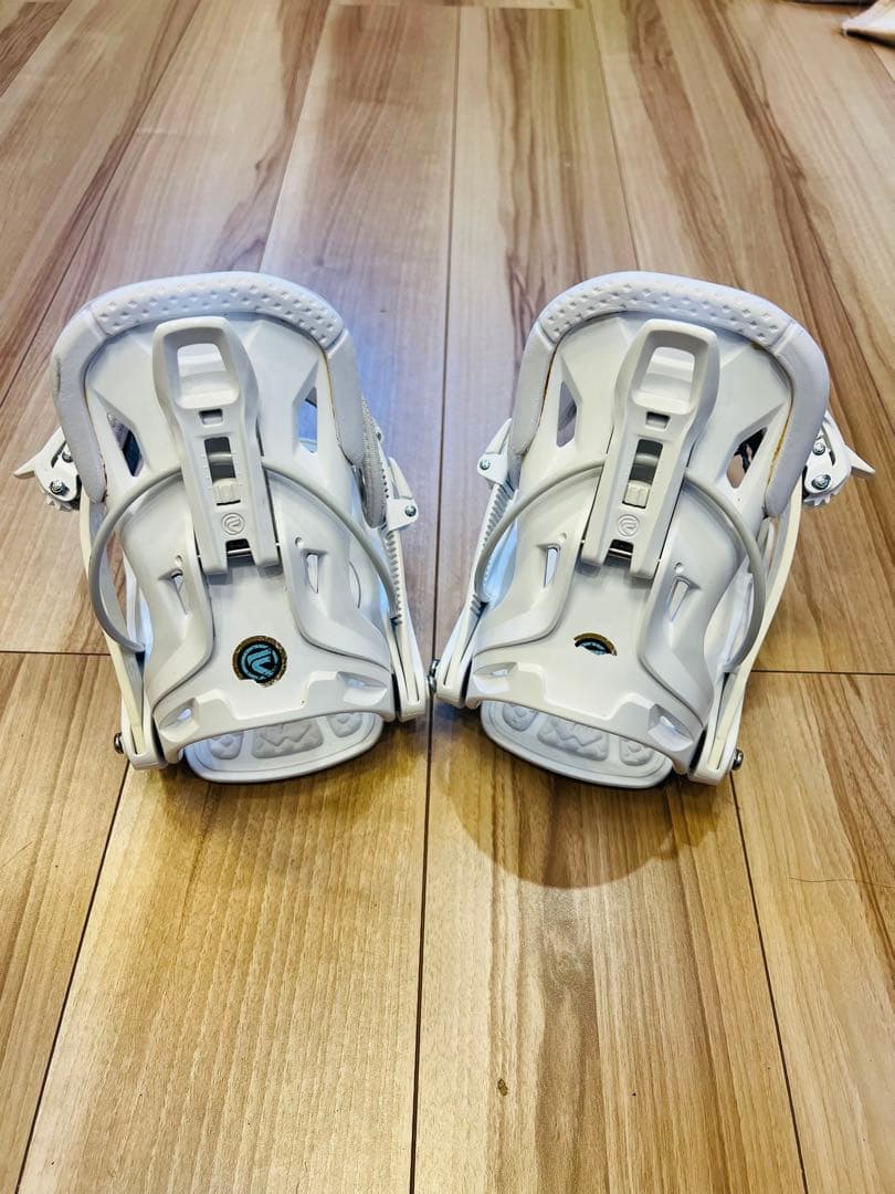 Flow スノーボードビンディング ホワイト　minx M-L