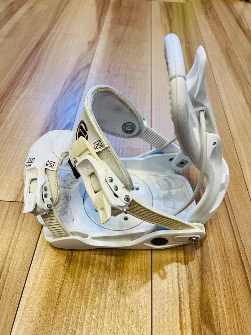 Flow スノーボードビンディング ホワイト　minx M-L