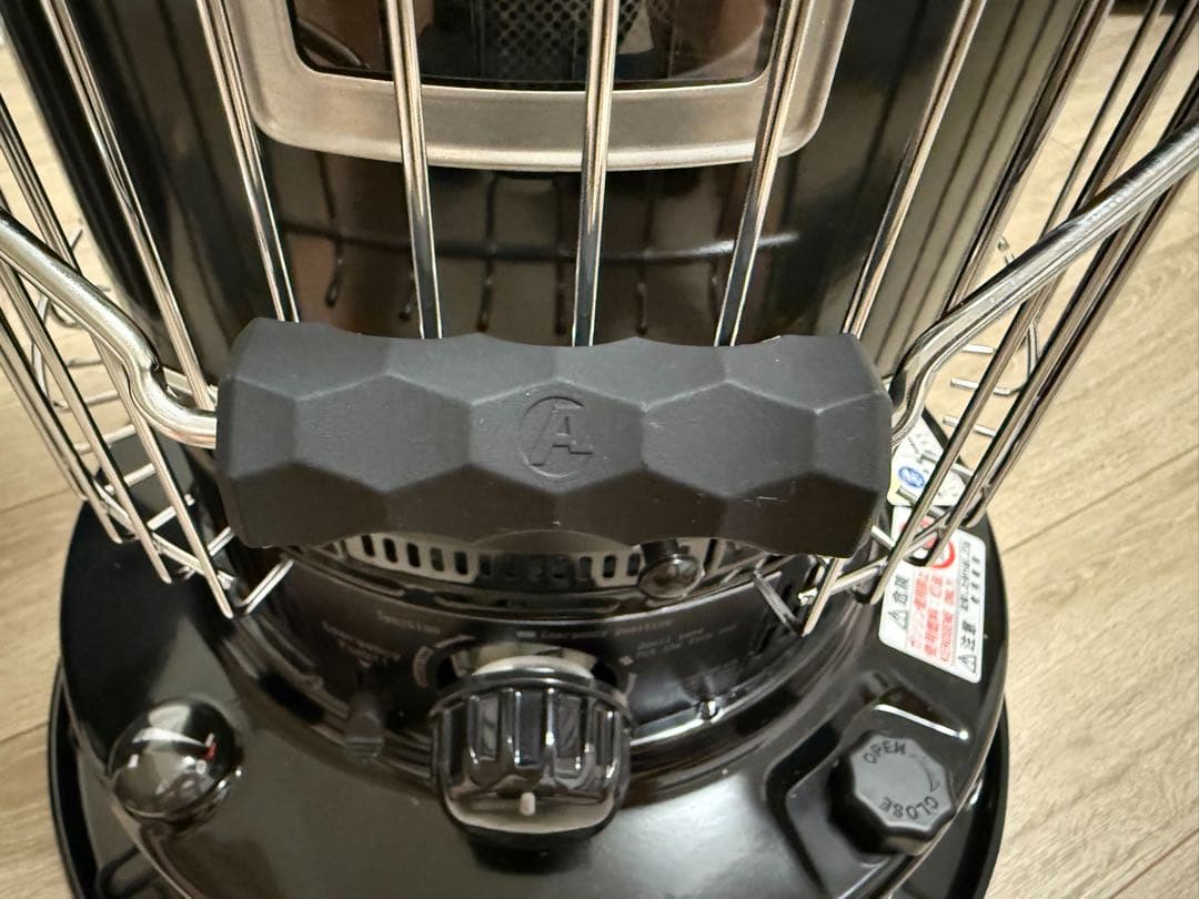 【新品未使用】トヨトミ 石油ストーブ カスタム　KS-67H 収納ケースセット