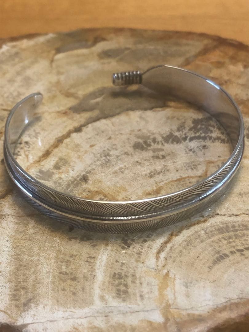 Lena Platero レナプラテロ フェザーバングル 綾鷹