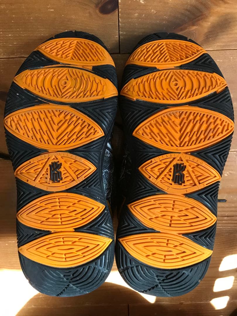 【レア】NIKE カイリー5 タコＰＥキッズ　22.5センチ　ナイキ　バッシュ