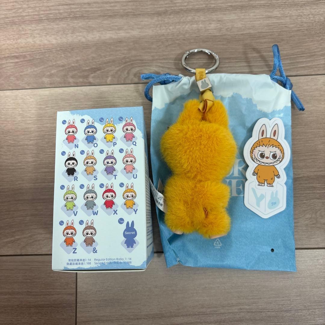 ラブブ】イニシャルラブブY - メルカリ