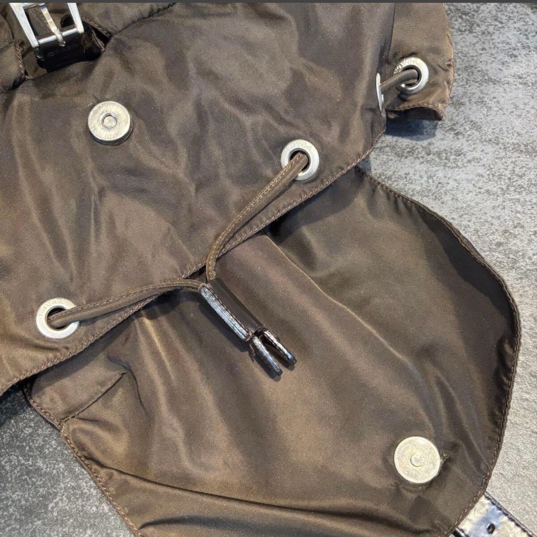 PRADA ミニリュック バックパック ロゴプレート ダークブラウン ナイロン