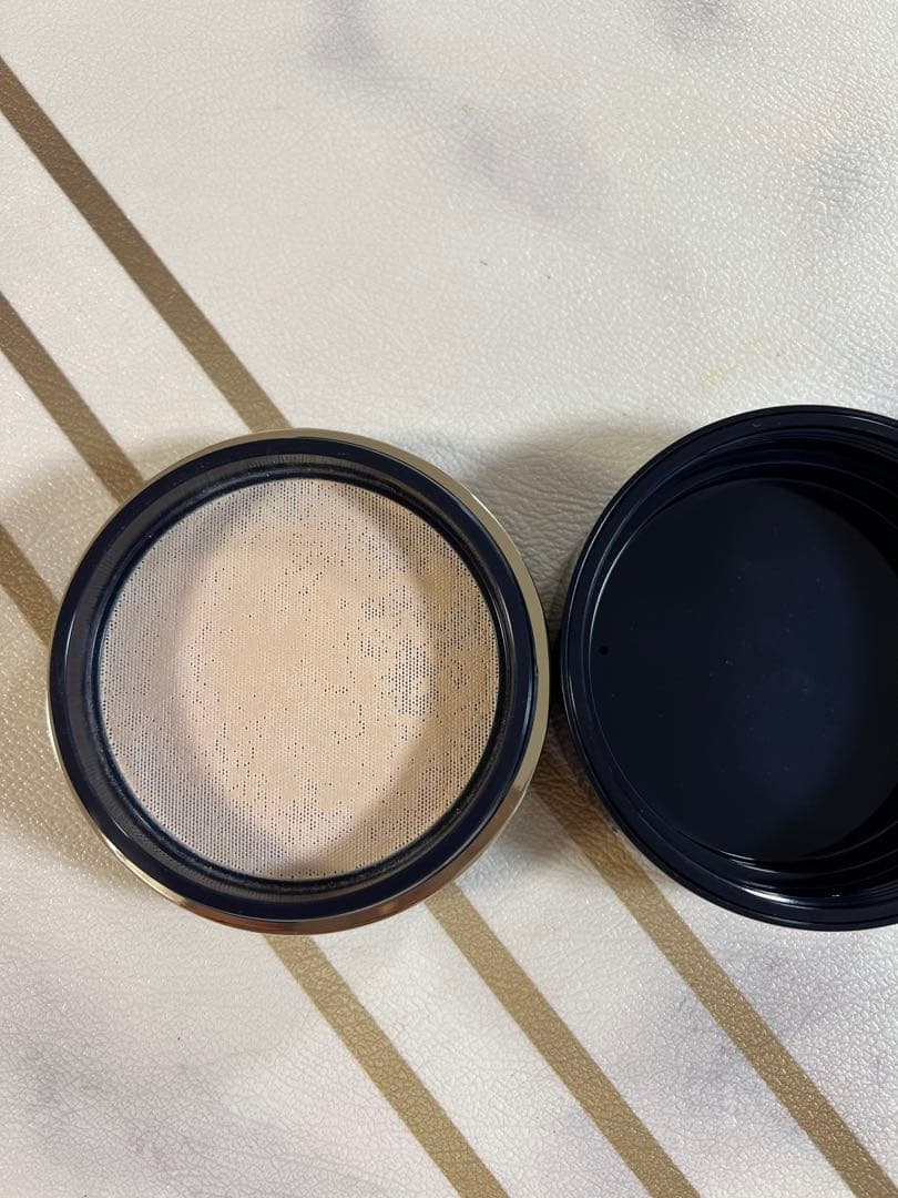 クレ・ド・ポー ボーテ プードルトランスパラントｎ Ｍ 2 ライトミディアム