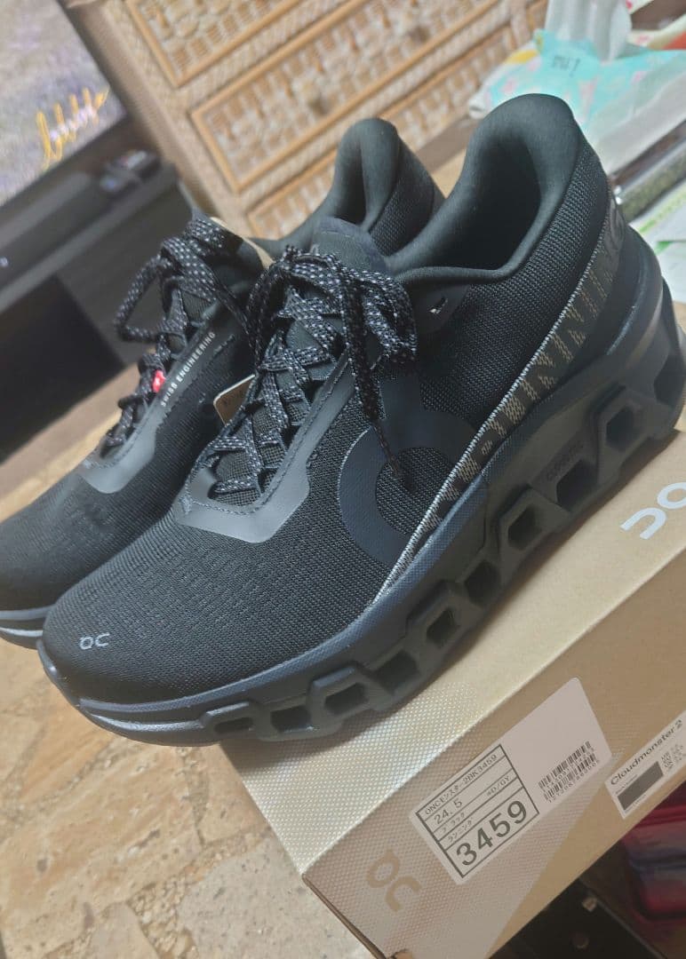 お値下げ ONCモンスター2BK3459 ブラック 24.5センチ - メルカリ