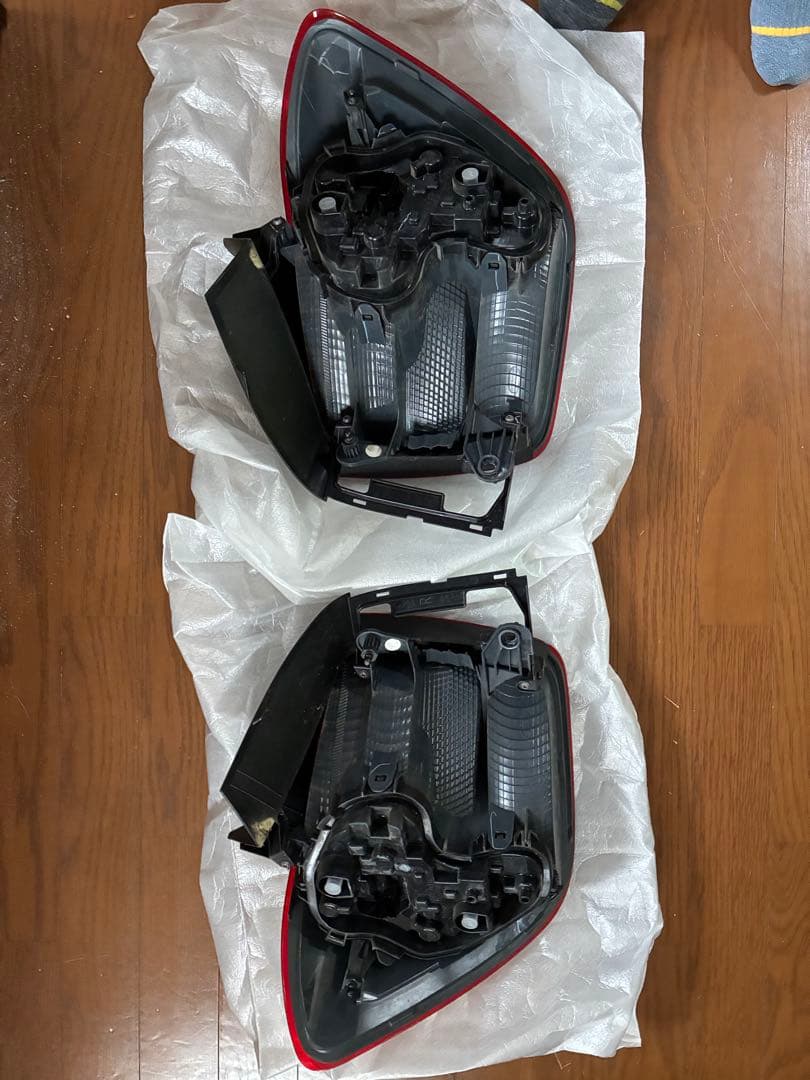 bmwF20 m135i 2013年式純正テールライト 赤 左右2個セット