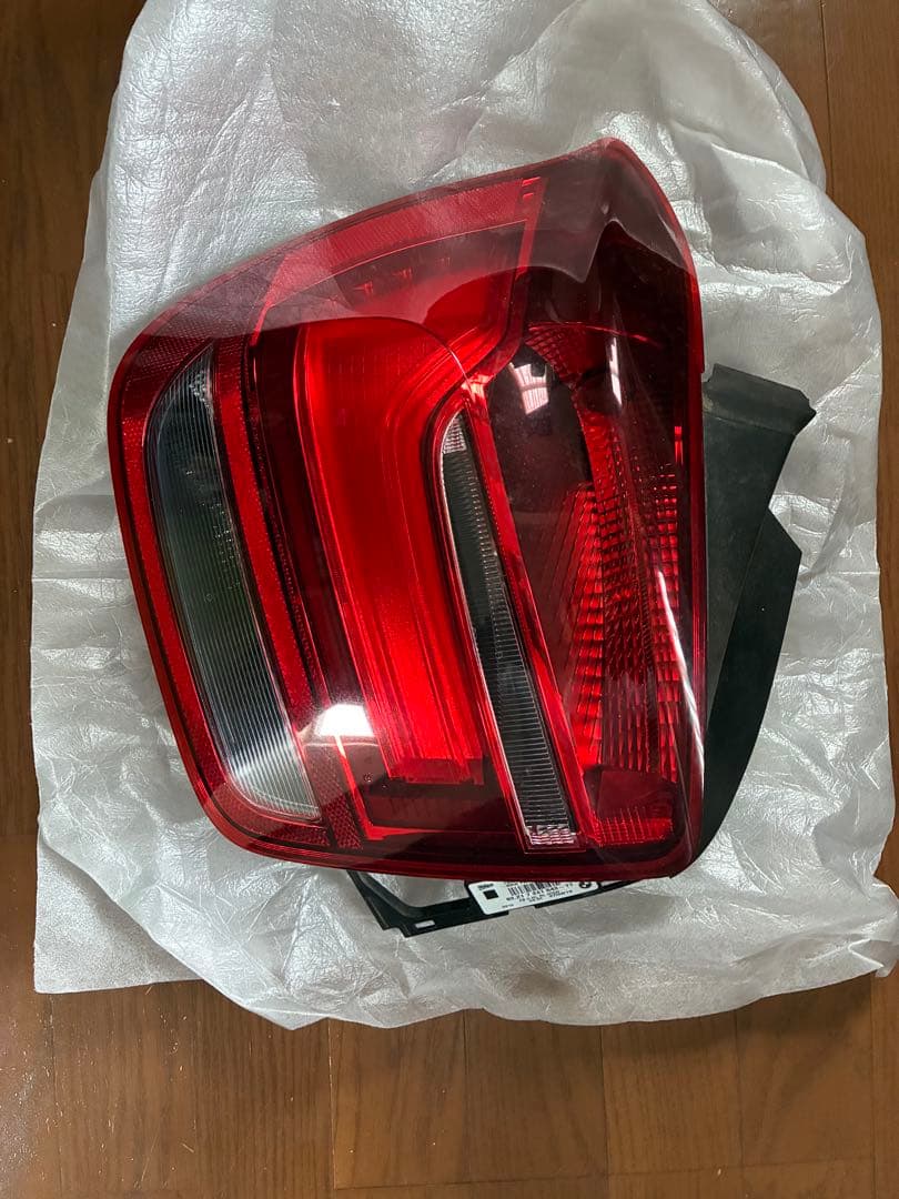 bmwF20 m135i 2013年式純正テールライト 赤 左右2個セット