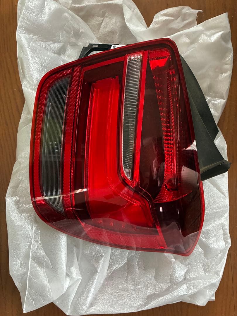 bmwF20 m135i 2013年式純正テールライト 赤 左右2個セット