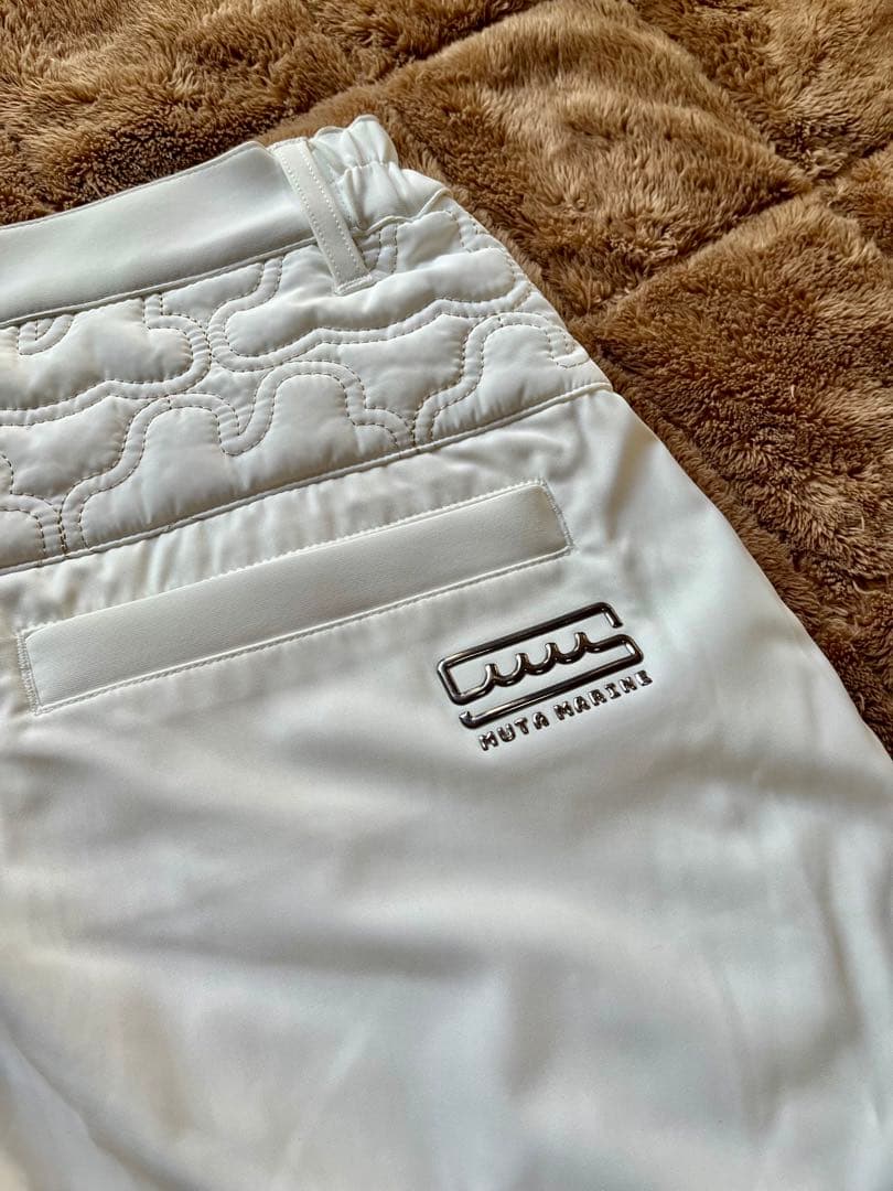 muta ジオメトリックウェーブ キルティングパンツ　ホワイト