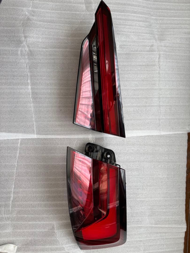 Audi A5 S5 用 純正テールライト セット D100934818 オンライ